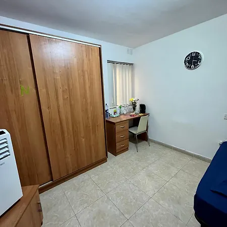 Private Double In Shared Home, Perfect Location! Apartament St. Julian's